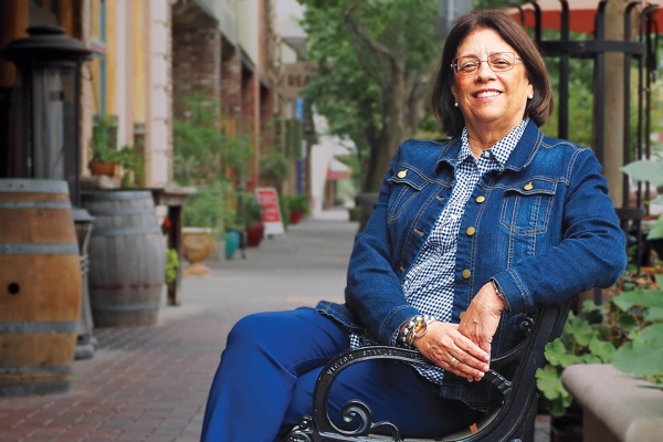 Cecilia Aguiar-Curry