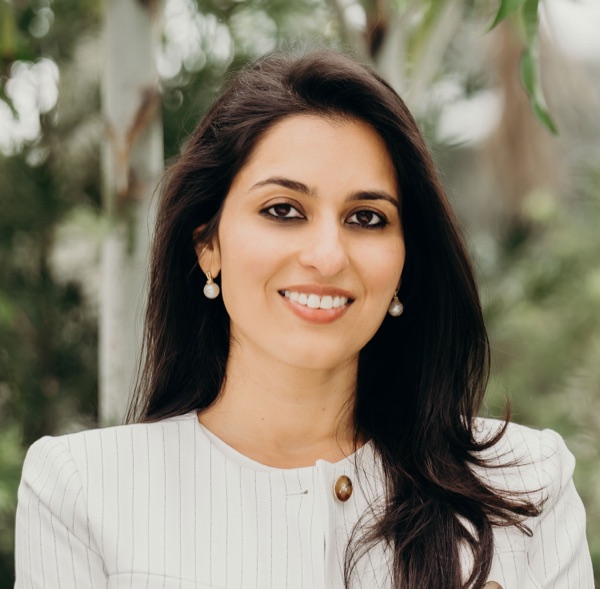 Pia Dandiya