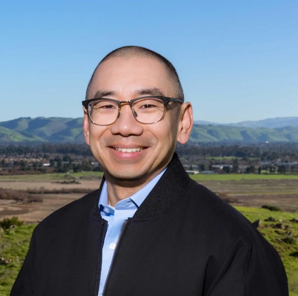 Scott Sakakihara